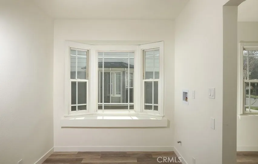 1004 W Clark Burbank, CA 91506