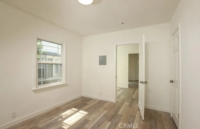 1004 W Clark Burbank, CA 91506