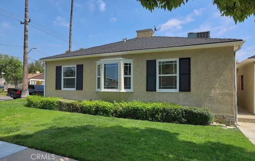 1004 W Clark Burbank, CA 91506