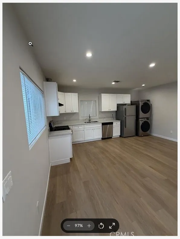 1004 W Clark Burbank, CA 91506