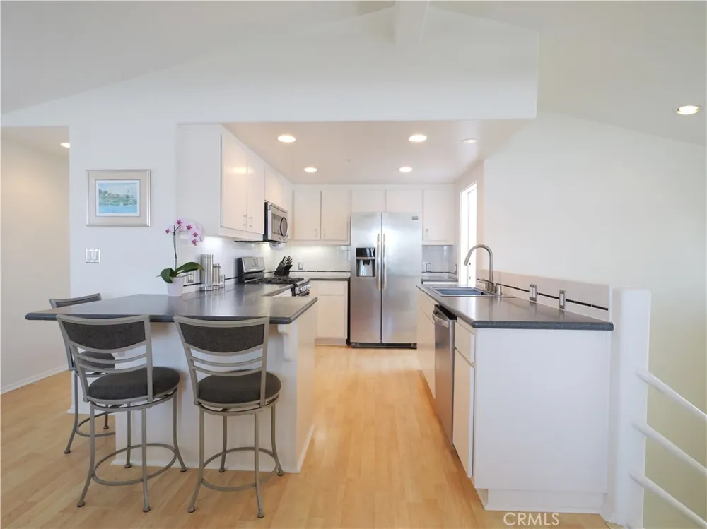 440 Marine Place Manhattan Beach, CA 90266