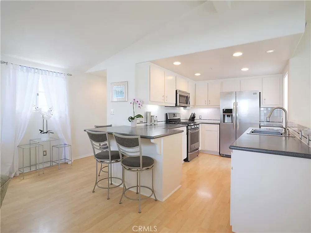 440 Marine Place Manhattan Beach, CA 90266