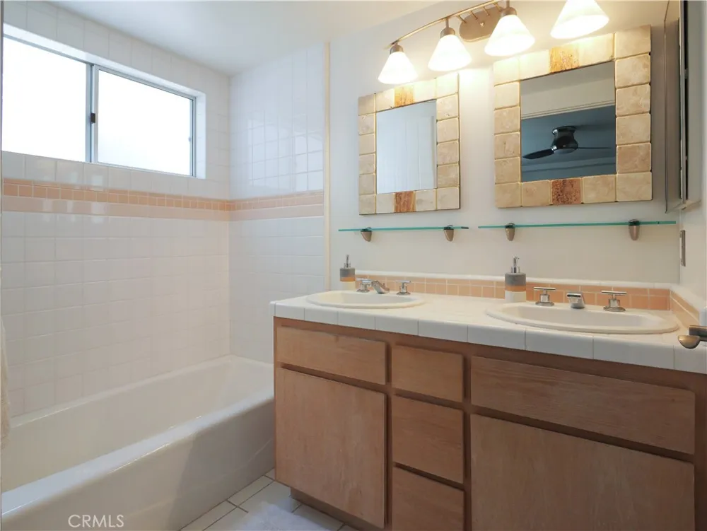 440 Marine Place Manhattan Beach, CA 90266
