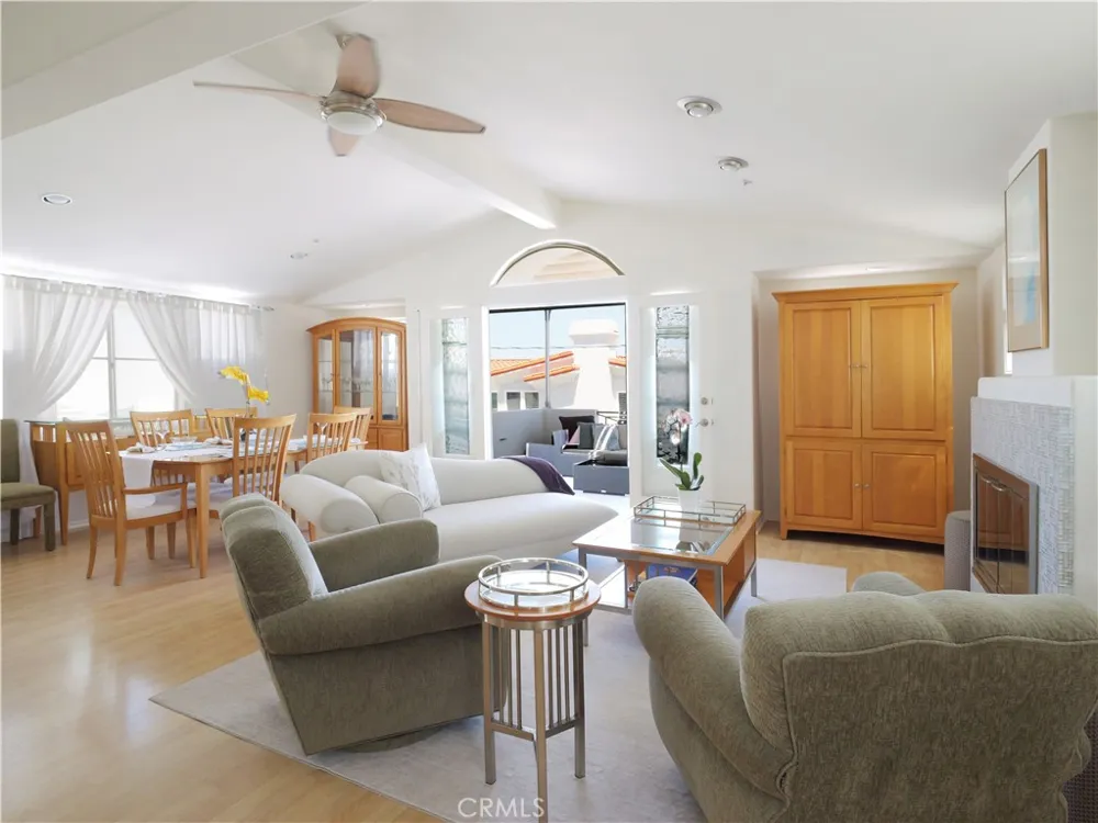 440 Marine Place Manhattan Beach, CA 90266