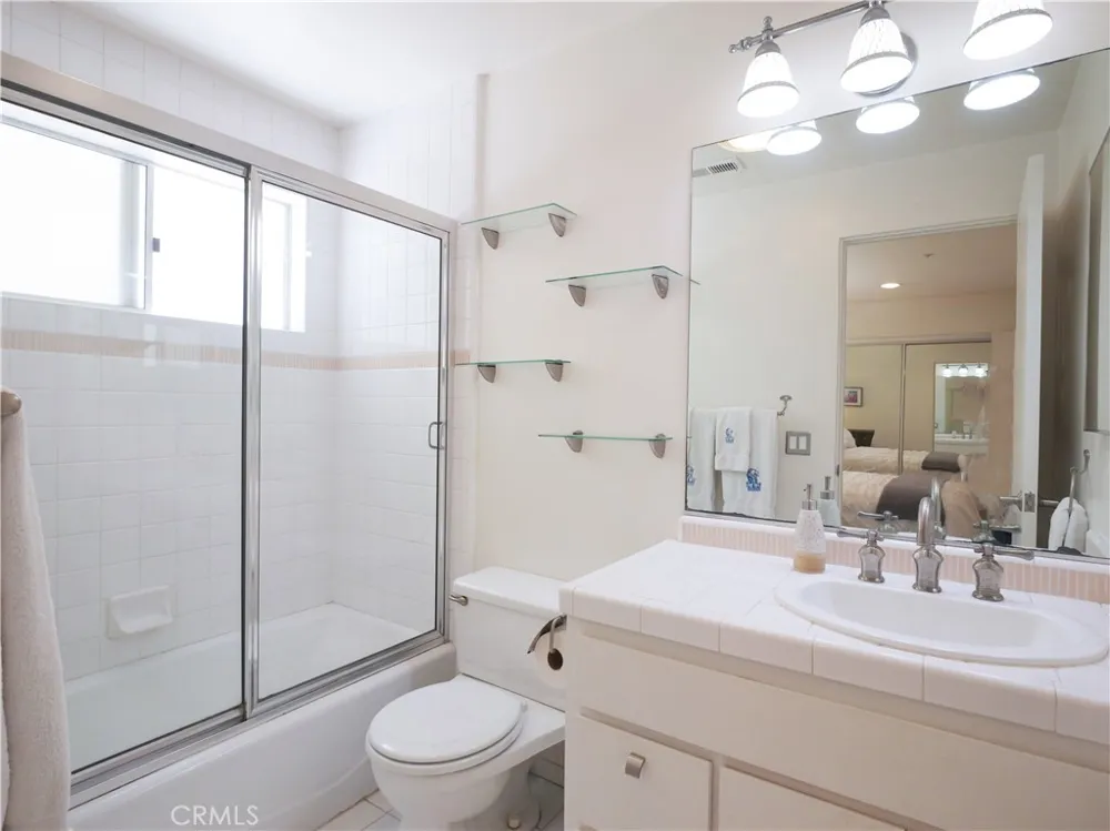 440 Marine Place Manhattan Beach, CA 90266