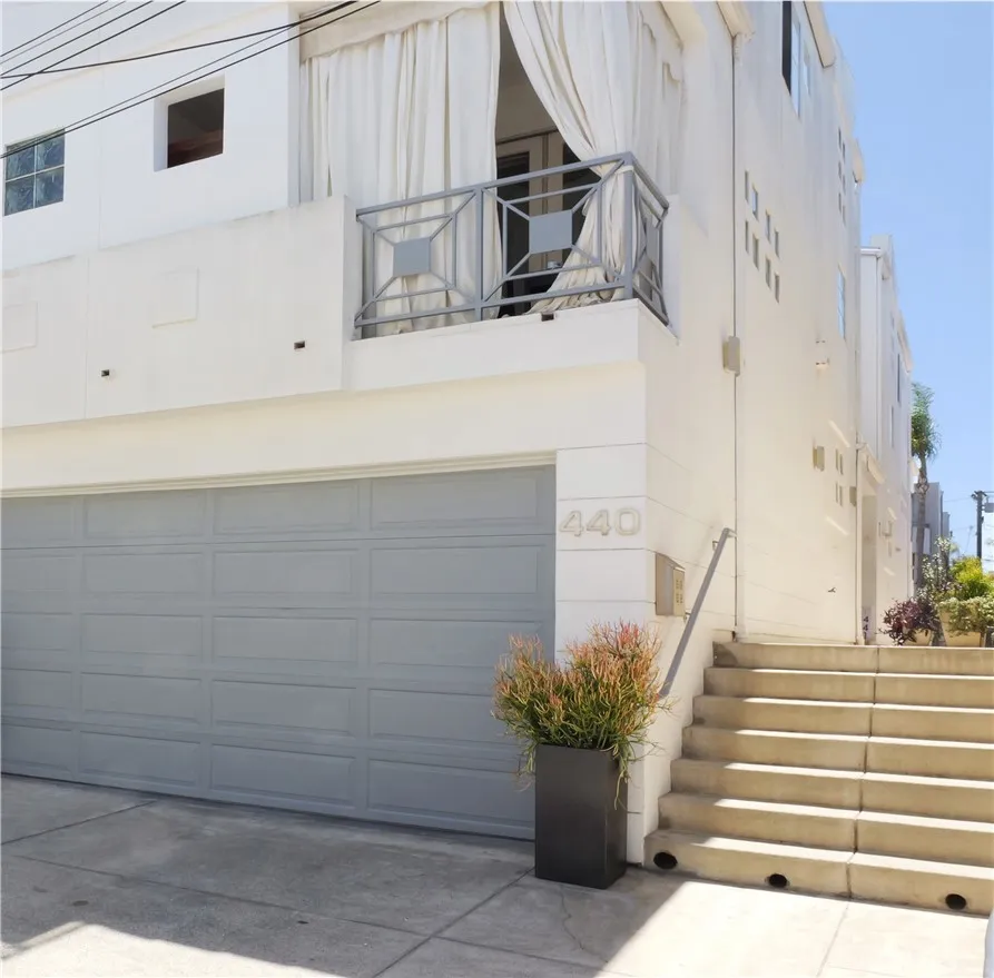 440 Marine Place Manhattan Beach, CA 90266