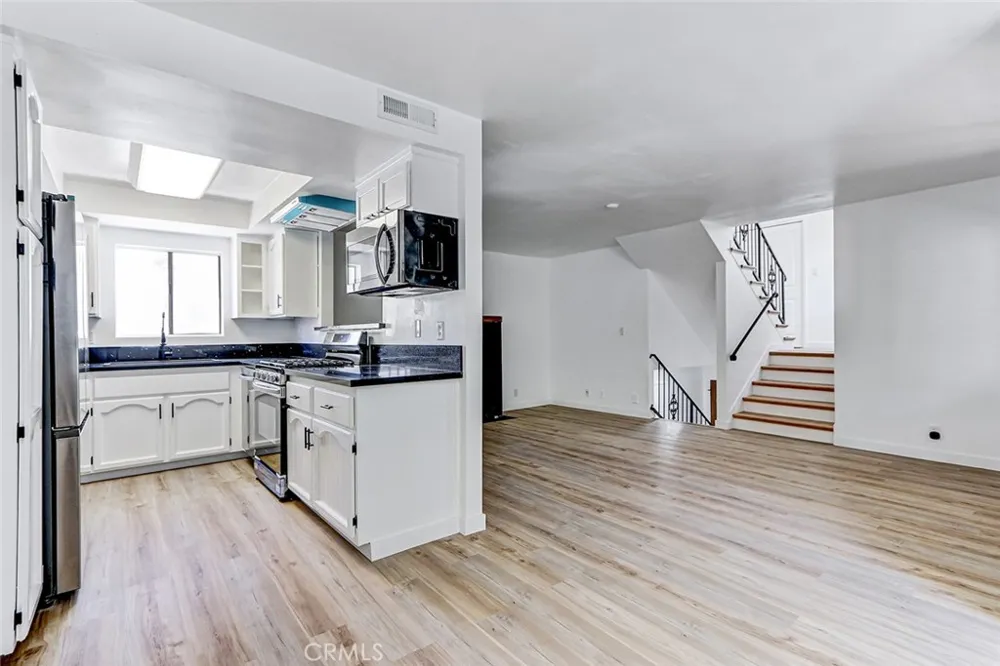 107 S Helberta Avenue #4 Redondo Beach, CA 90277