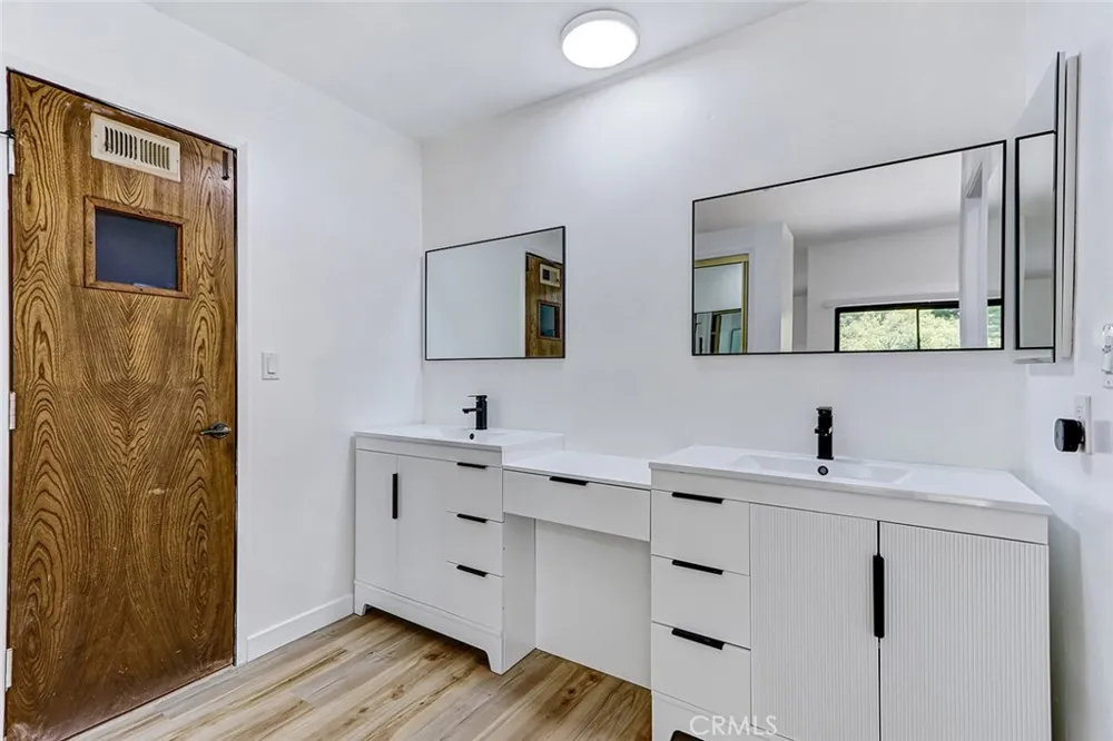 107 S Helberta Avenue #4 Redondo Beach, CA 90277