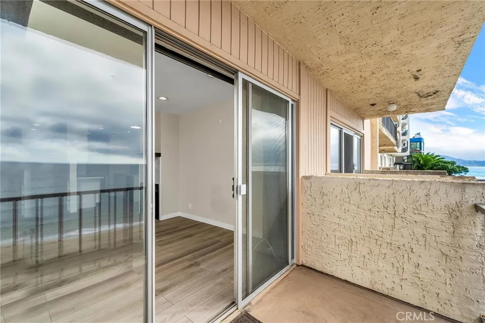 535 Esplanade #111 Redondo Beach, CA 90277