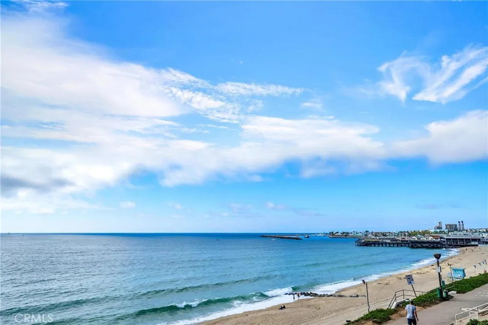 535 Esplanade #111 Redondo Beach, CA 90277