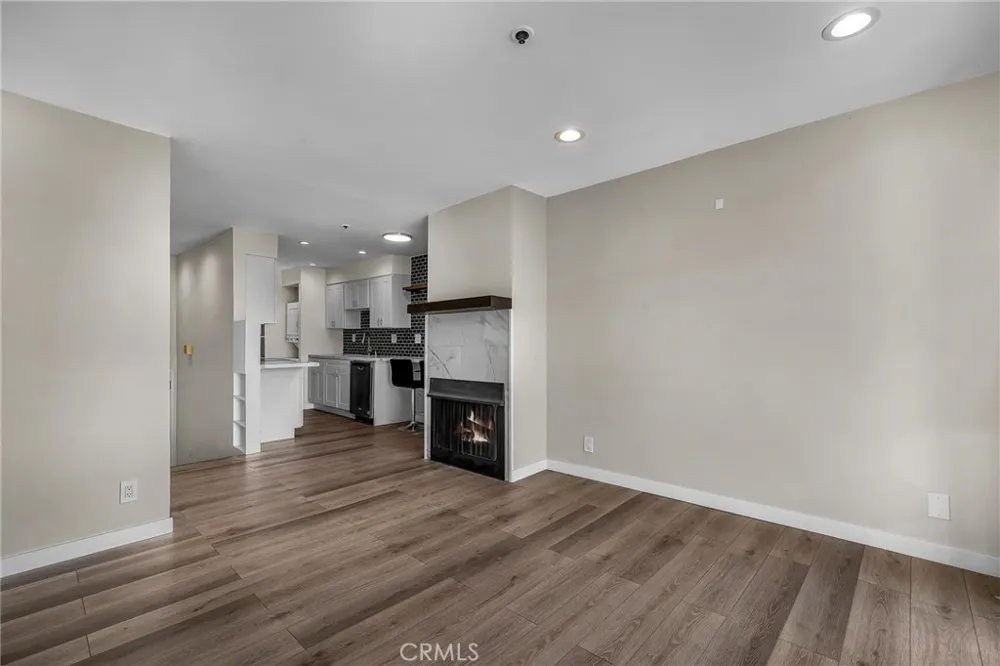 535 Esplanade #111 Redondo Beach, CA 90277