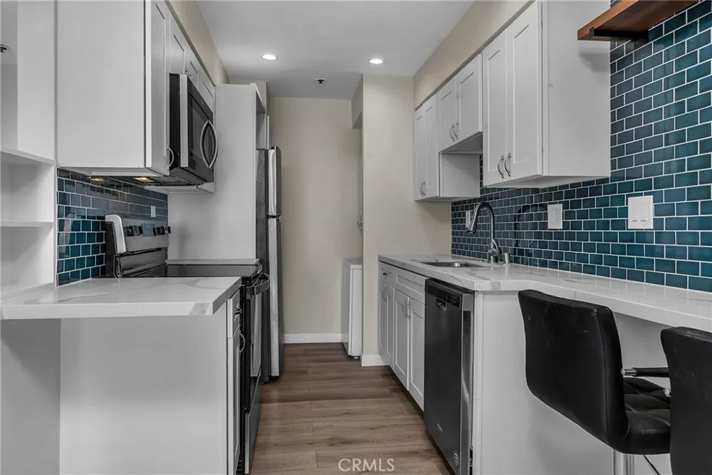 535 Esplanade #111 Redondo Beach, CA 90277