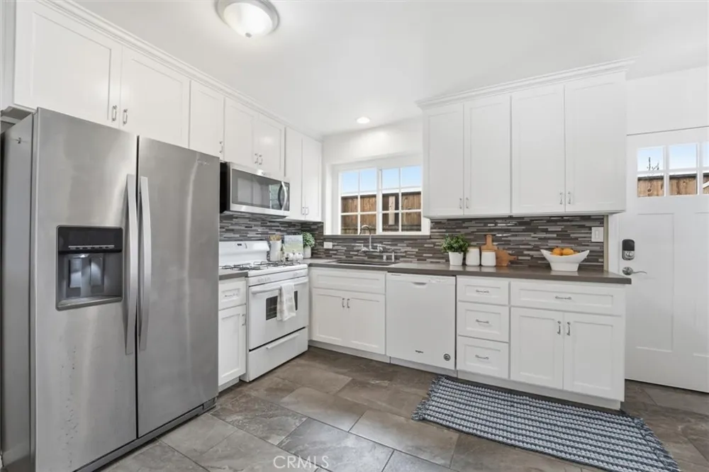 11937 S La Cienega Hawthorne, CA 90250