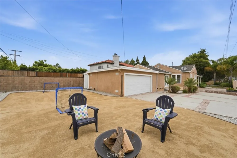 11937 S La Cienega Hawthorne, CA 90250