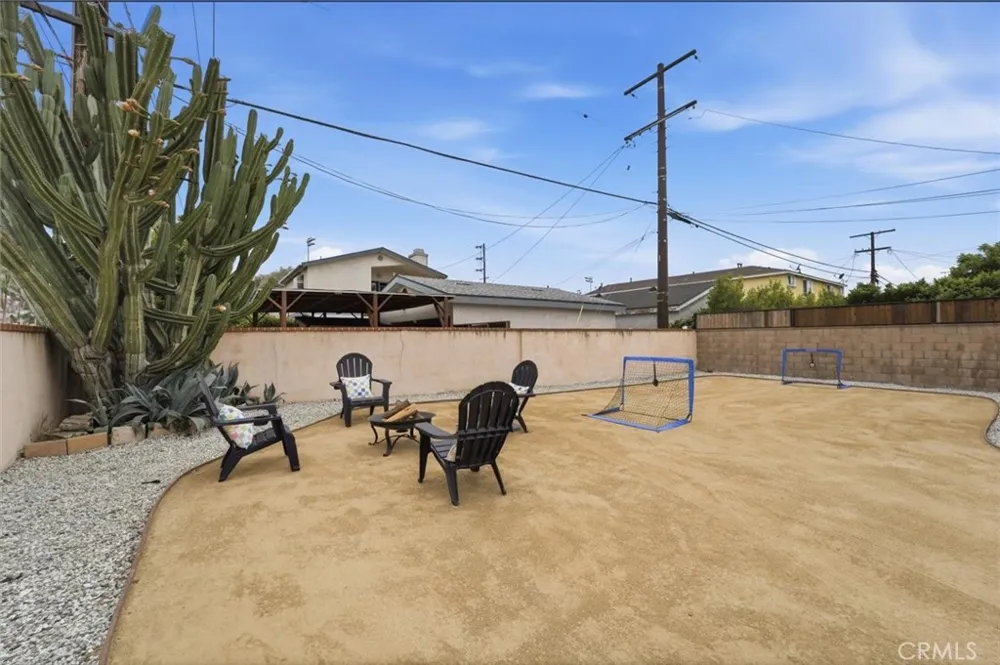 11937 S La Cienega Hawthorne, CA 90250
