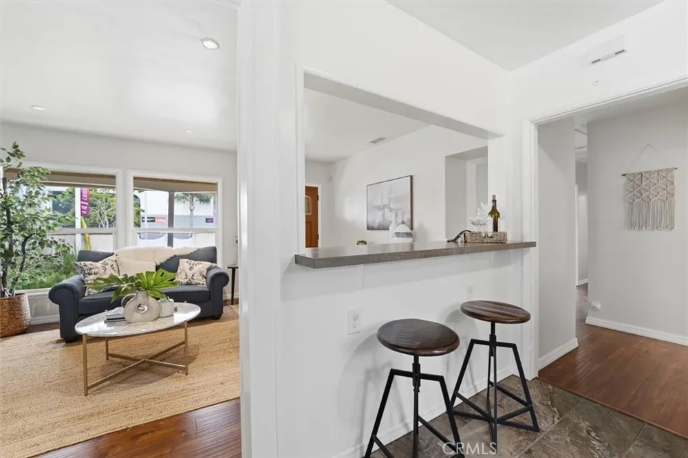 11937 S La Cienega Hawthorne, CA 90250