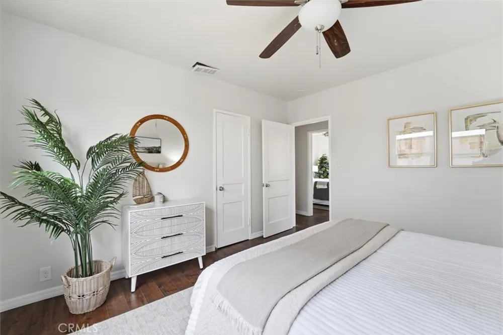 11937 S La Cienega Hawthorne, CA 90250