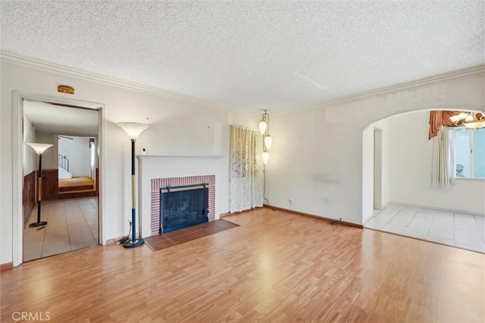 3755 S Bentley Los Angeles, CA 90034