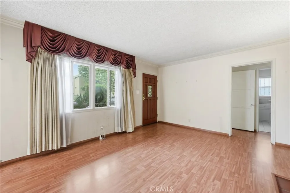 3755 S Bentley Los Angeles, CA 90034