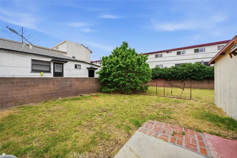 3755 S Bentley Los Angeles, CA 90034