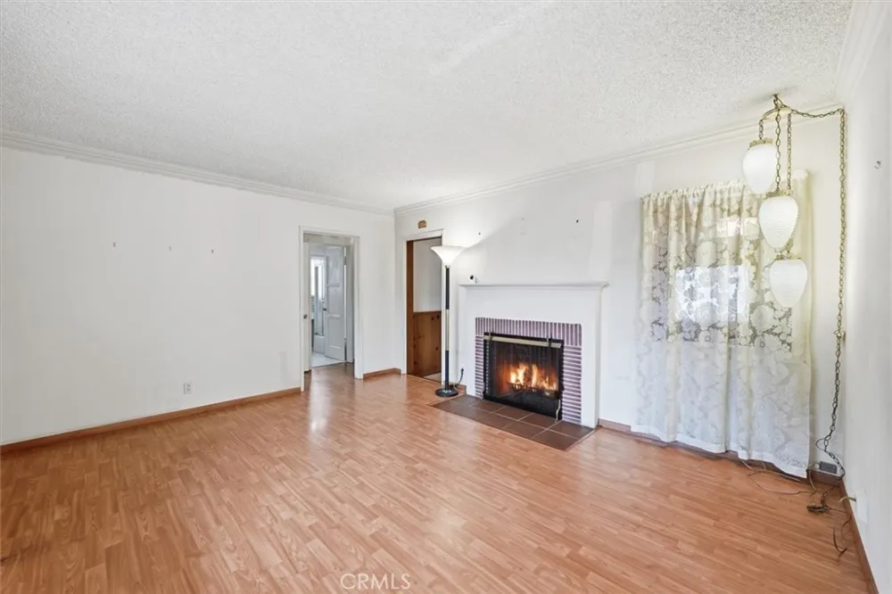 3755 S Bentley Los Angeles, CA 90034