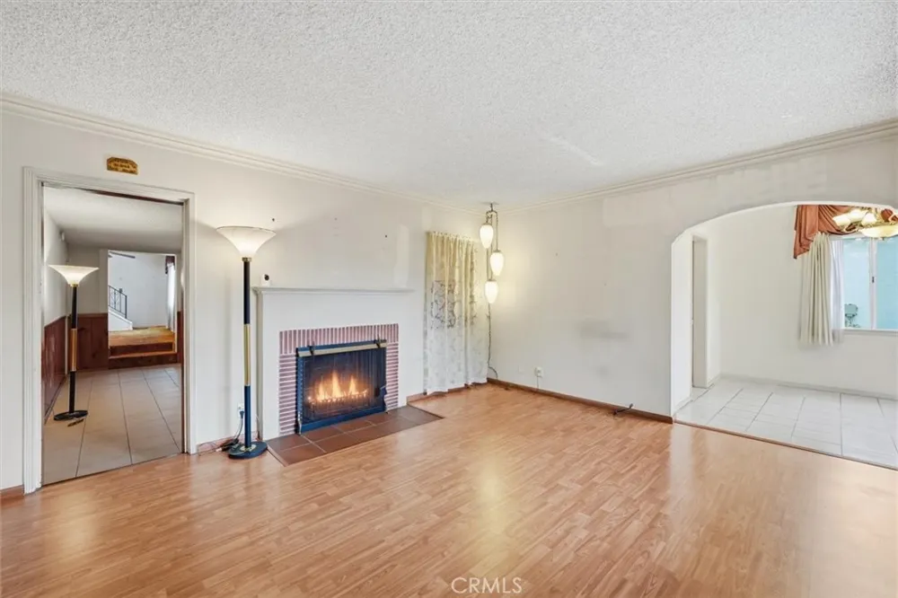 3755 S Bentley Los Angeles, CA 90034