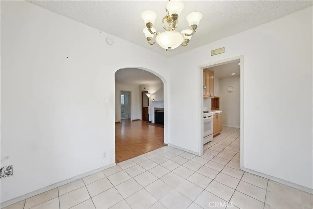 3755 S Bentley Los Angeles, CA 90034
