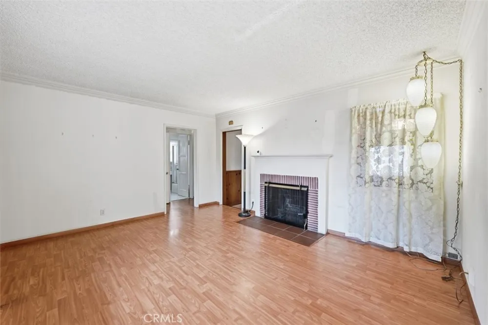 3755 S Bentley Los Angeles, CA 90034