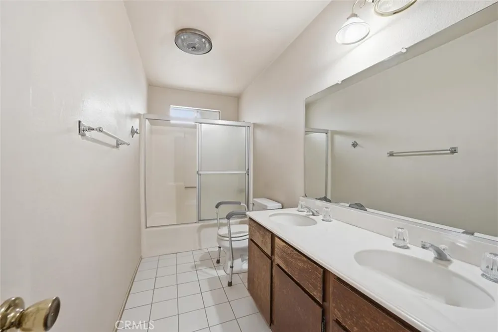 3755 S Bentley Los Angeles, CA 90034