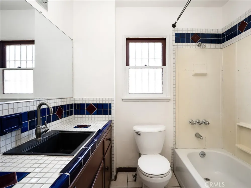 4307 Redondo Beach Boulevard Lawndale, CA 90260
