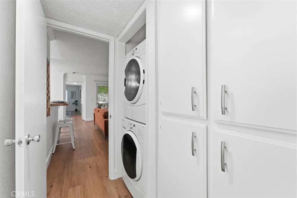 3859 Thorncroft Lane #E Inglewood, CA 90305