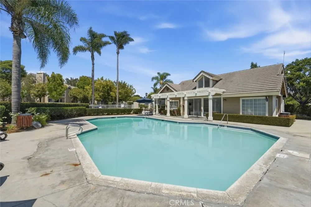 3859 Thorncroft Lane #E Inglewood, CA 90305