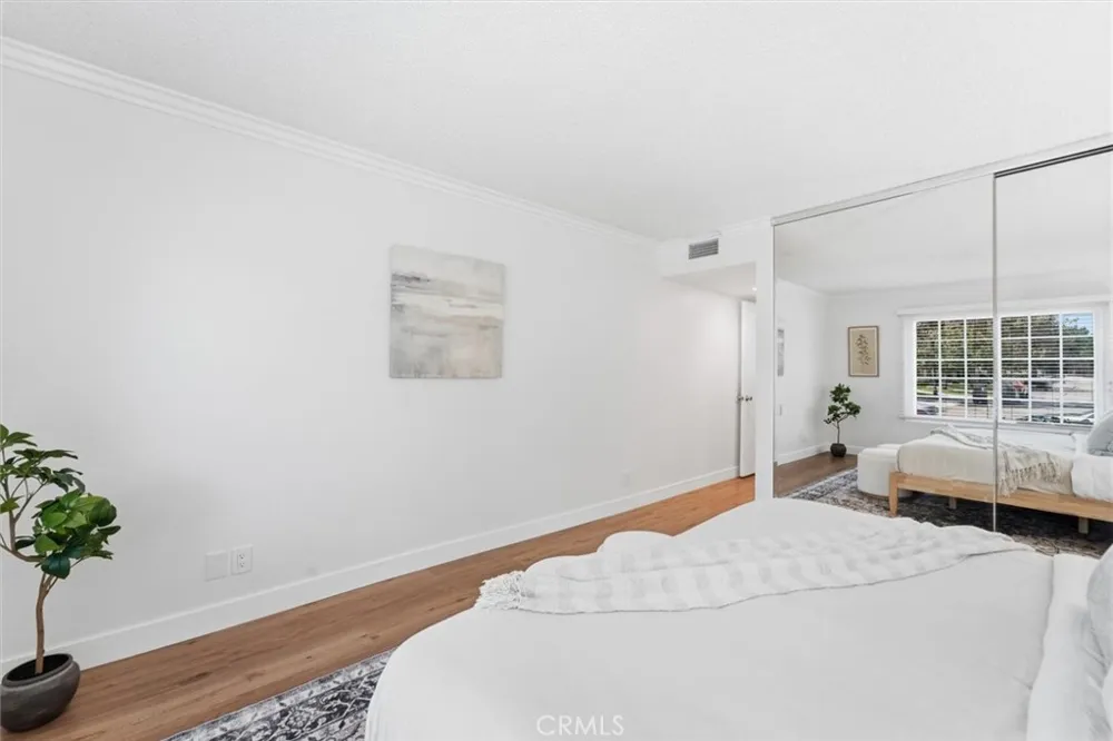 3859 Thorncroft Lane #E Inglewood, CA 90305