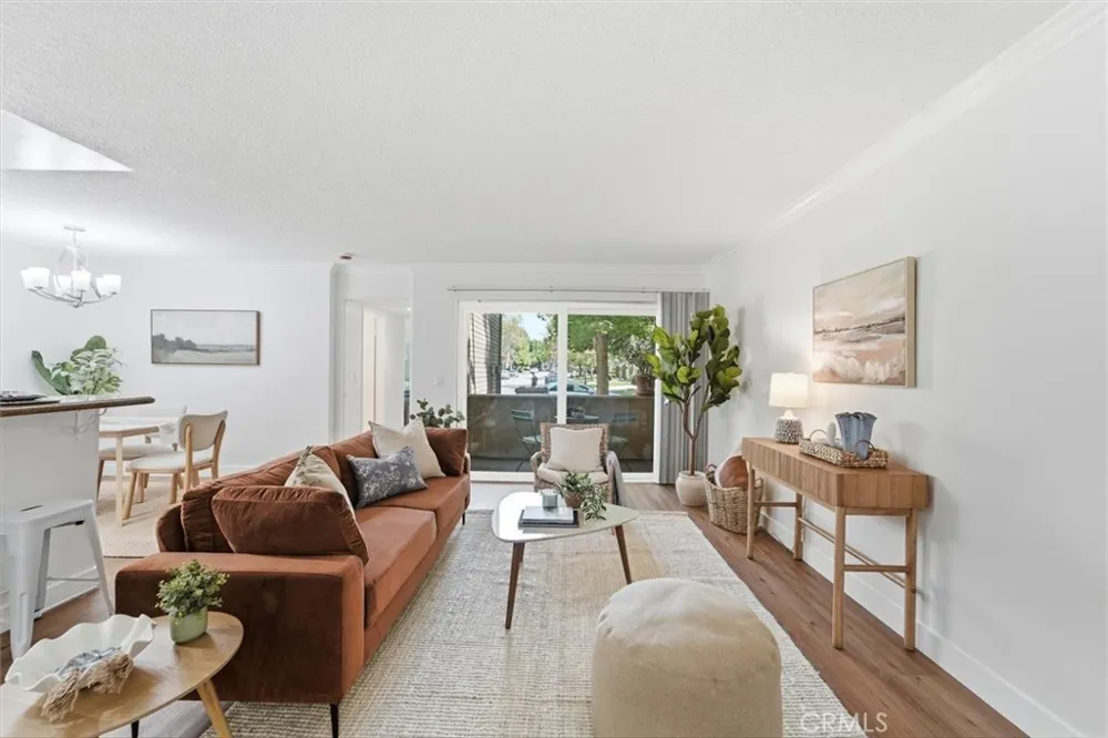 3859 Thorncroft Lane #E Inglewood, CA 90305
