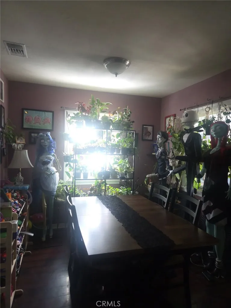 10930 CROESUS AVE Los Angeles, CA 90059