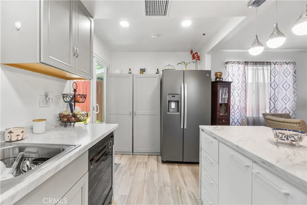 12120 Terra Bella Pacoima, CA 91331