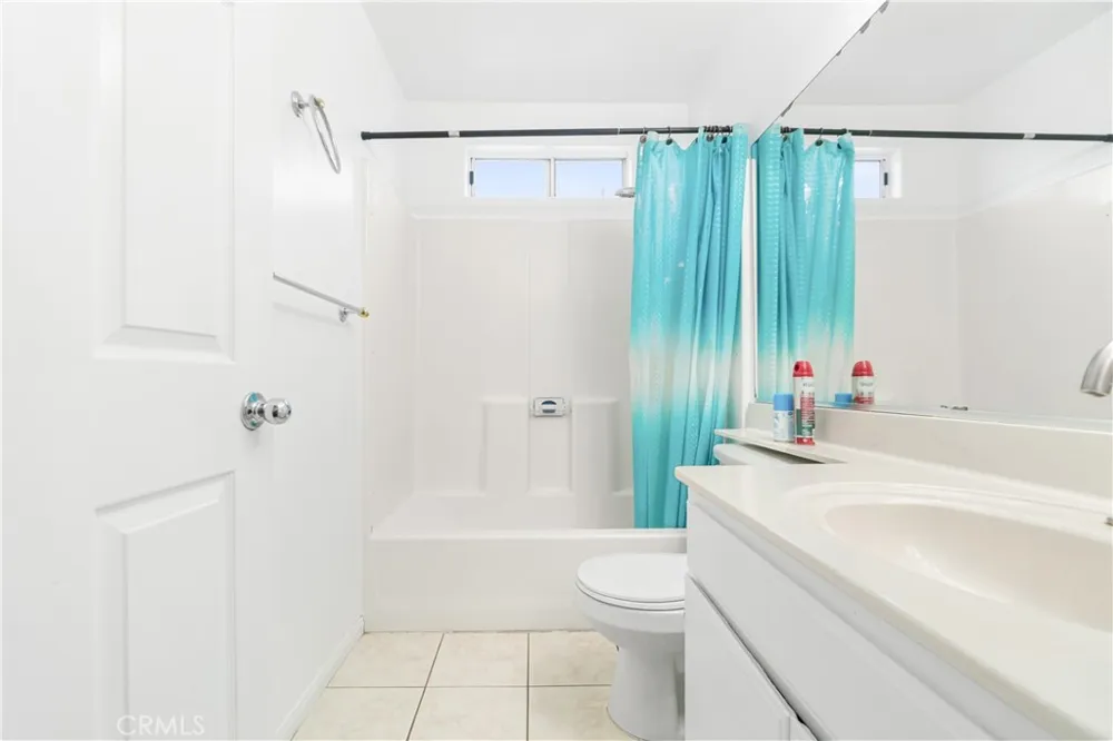 12120 Terra Bella Pacoima, CA 91331