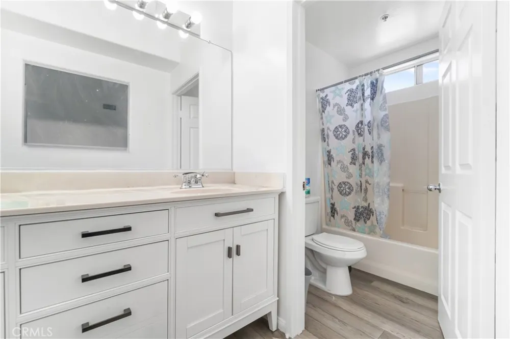 12120 Terra Bella Pacoima, CA 91331