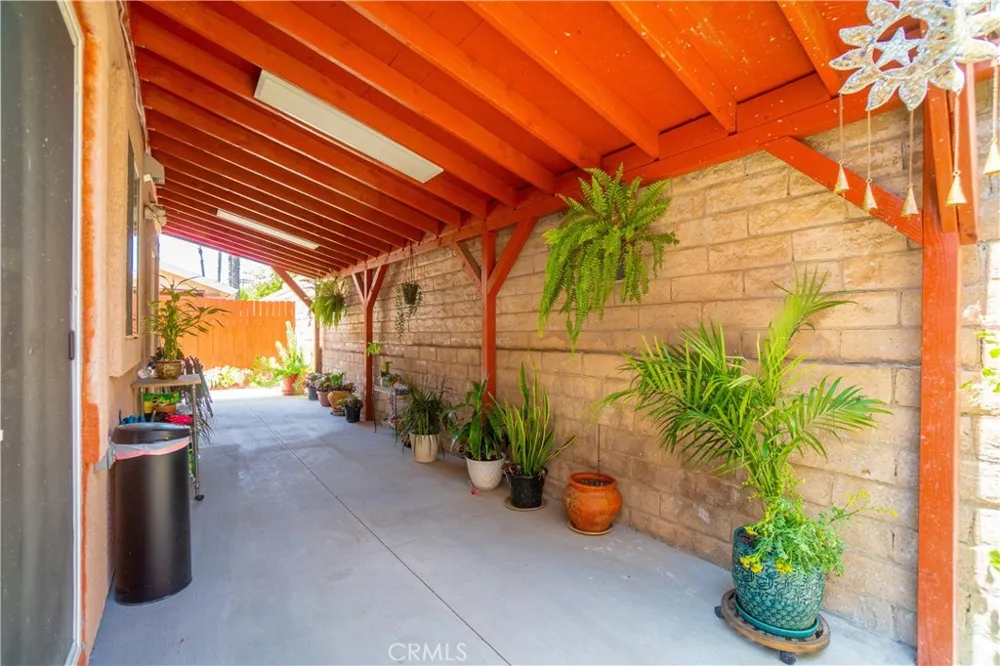 12120 Terra Bella Pacoima, CA 91331