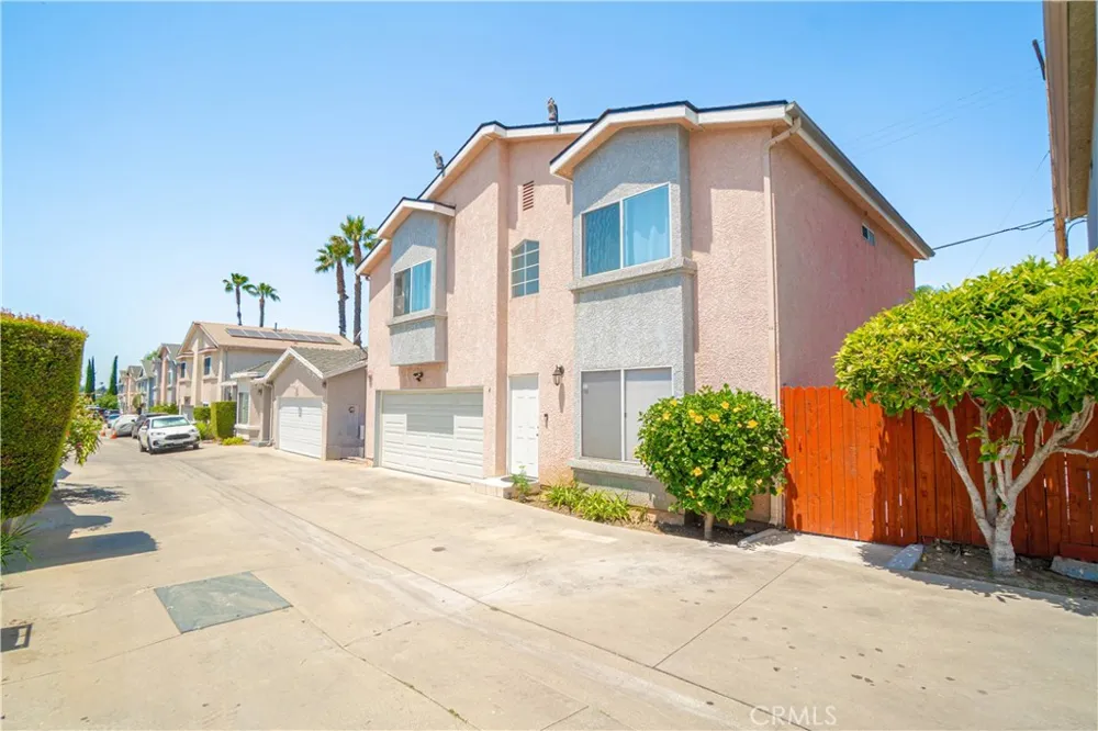 12120 Terra Bella Pacoima, CA 91331