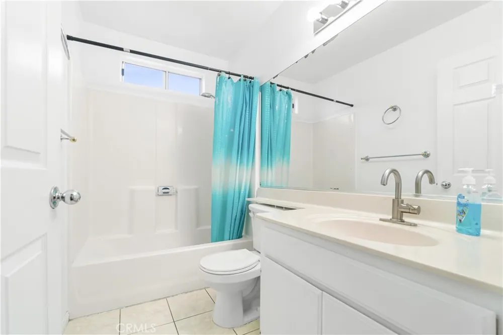 12120 Terra Bella Pacoima, CA 91331