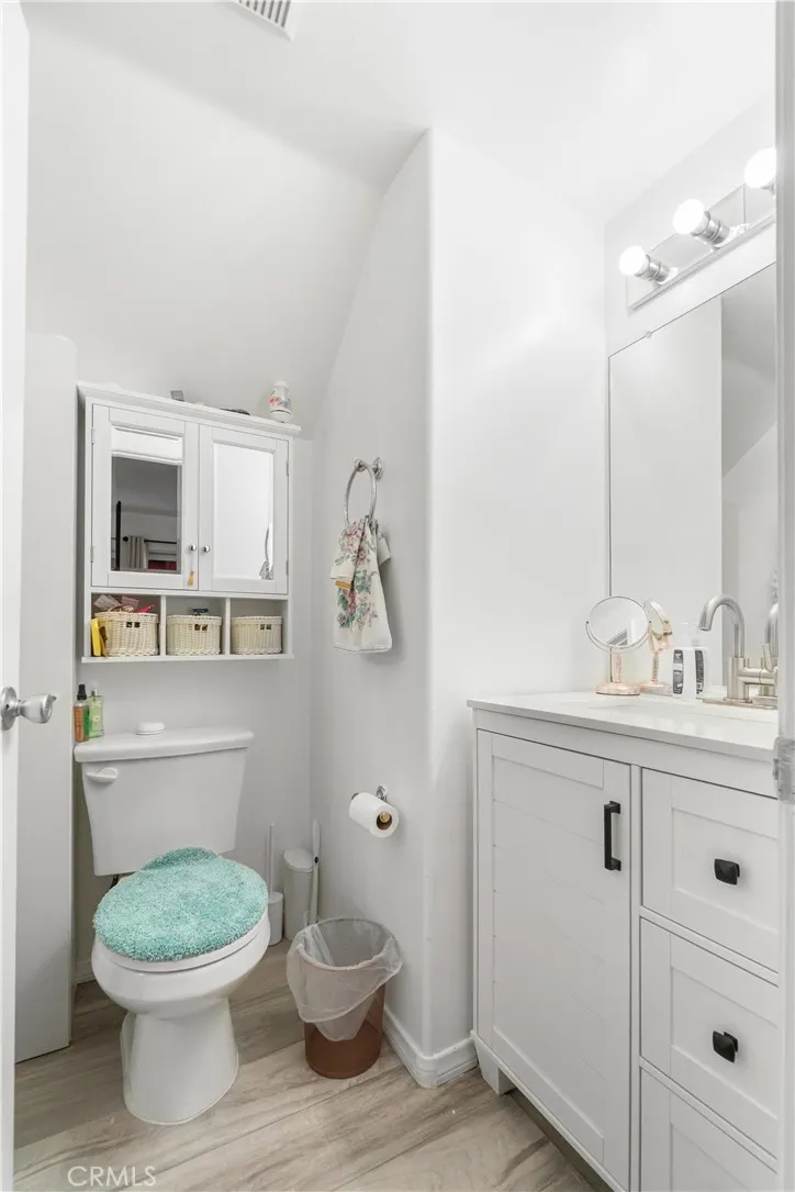 12120 Terra Bella Pacoima, CA 91331