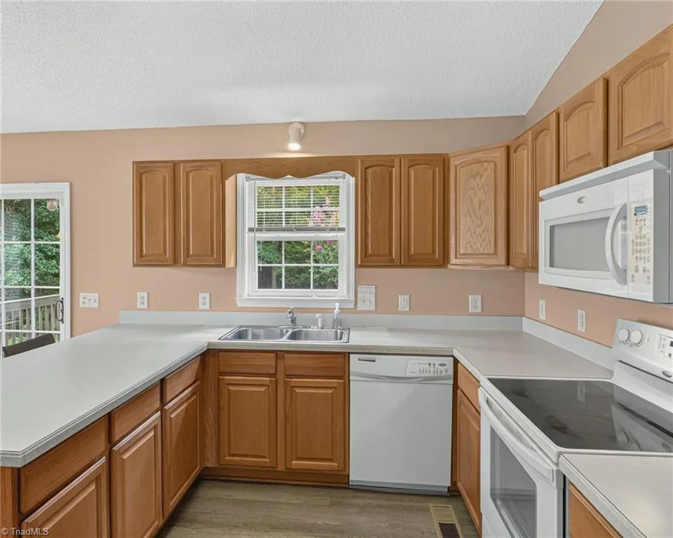 4913 Creeks Crossing Road Asheboro, NC 27205
