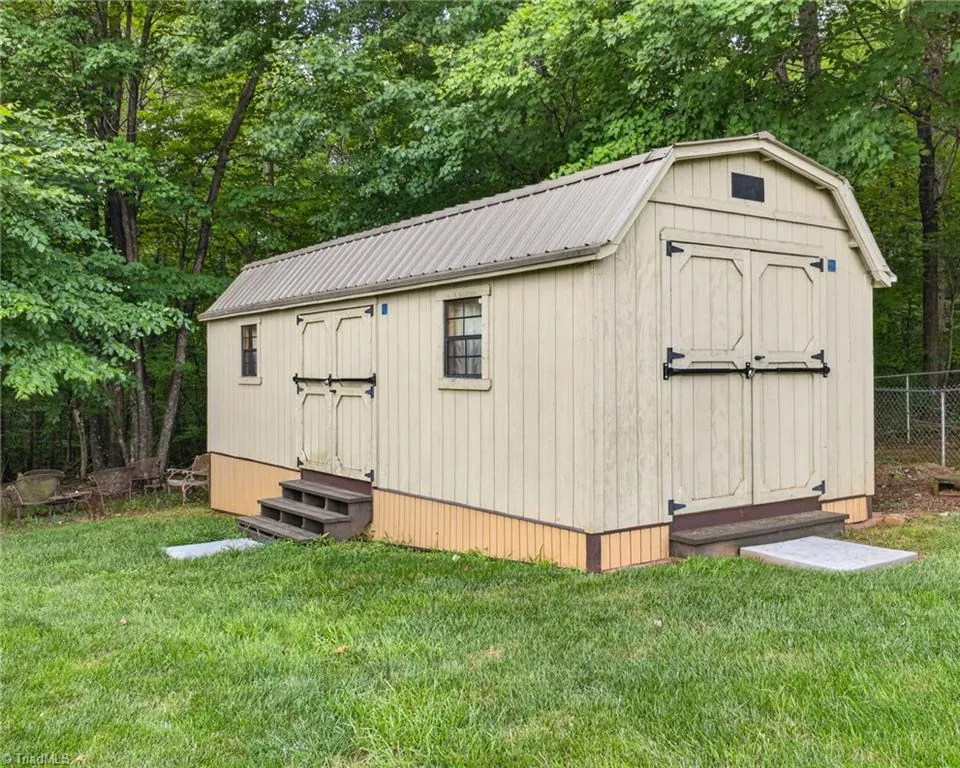 4913 Creeks Crossing Road Asheboro, NC 27205