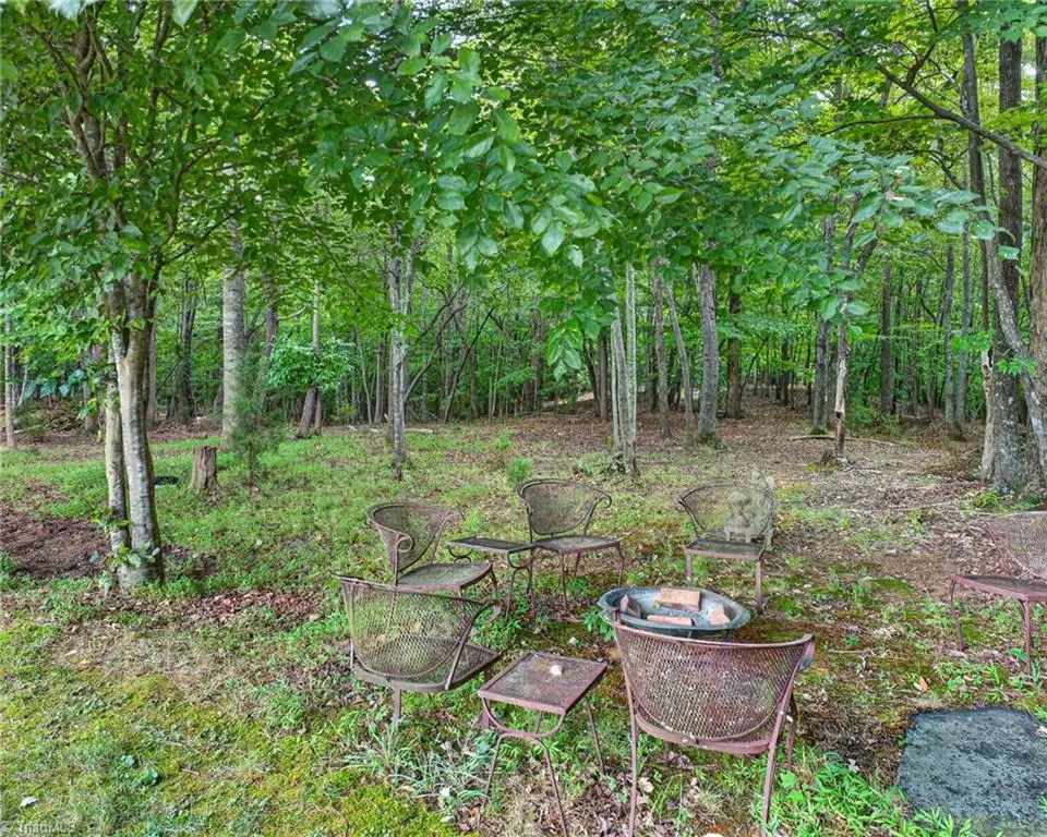 4913 Creeks Crossing Road Asheboro, NC 27205