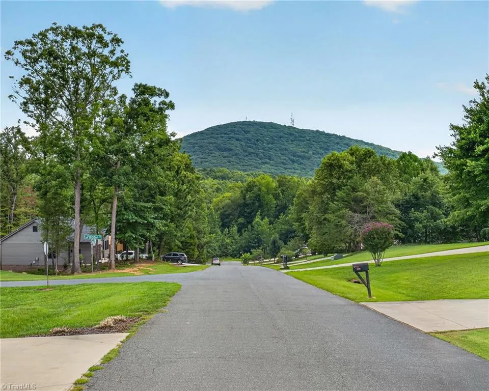 4913 Creeks Crossing Road Asheboro, NC 27205