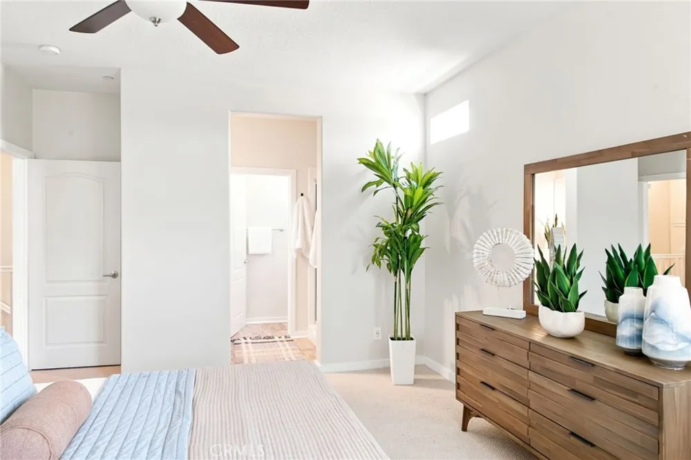 5410 W 149th Place #16 Hawthorne, CA 90250