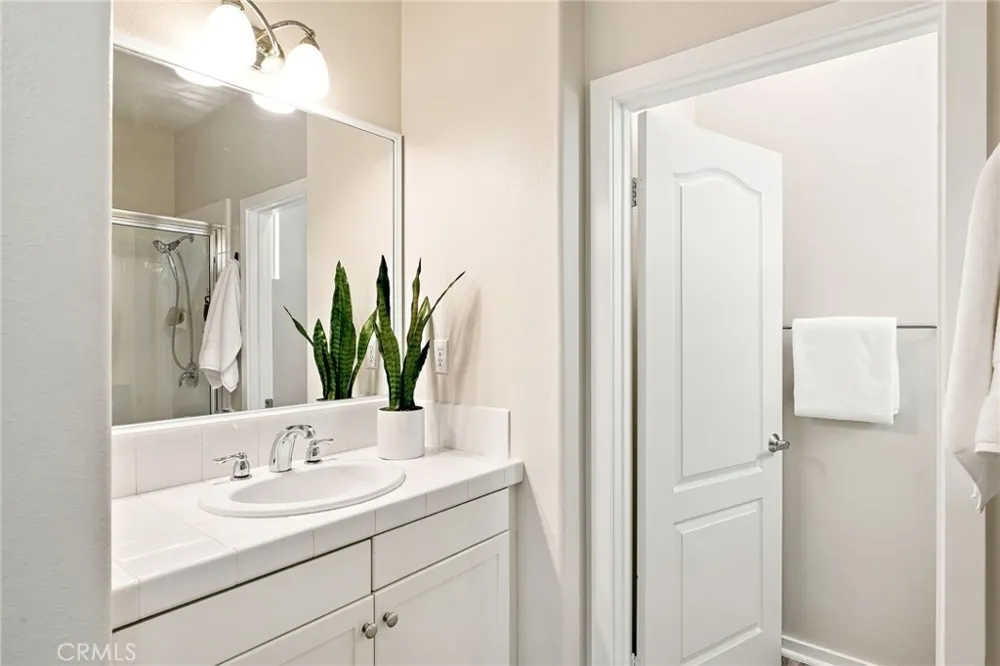 5410 W 149th Place #16 Hawthorne, CA 90250