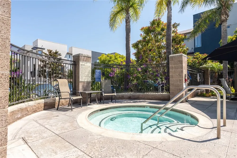 5410 W 149th Place #16 Hawthorne, CA 90250