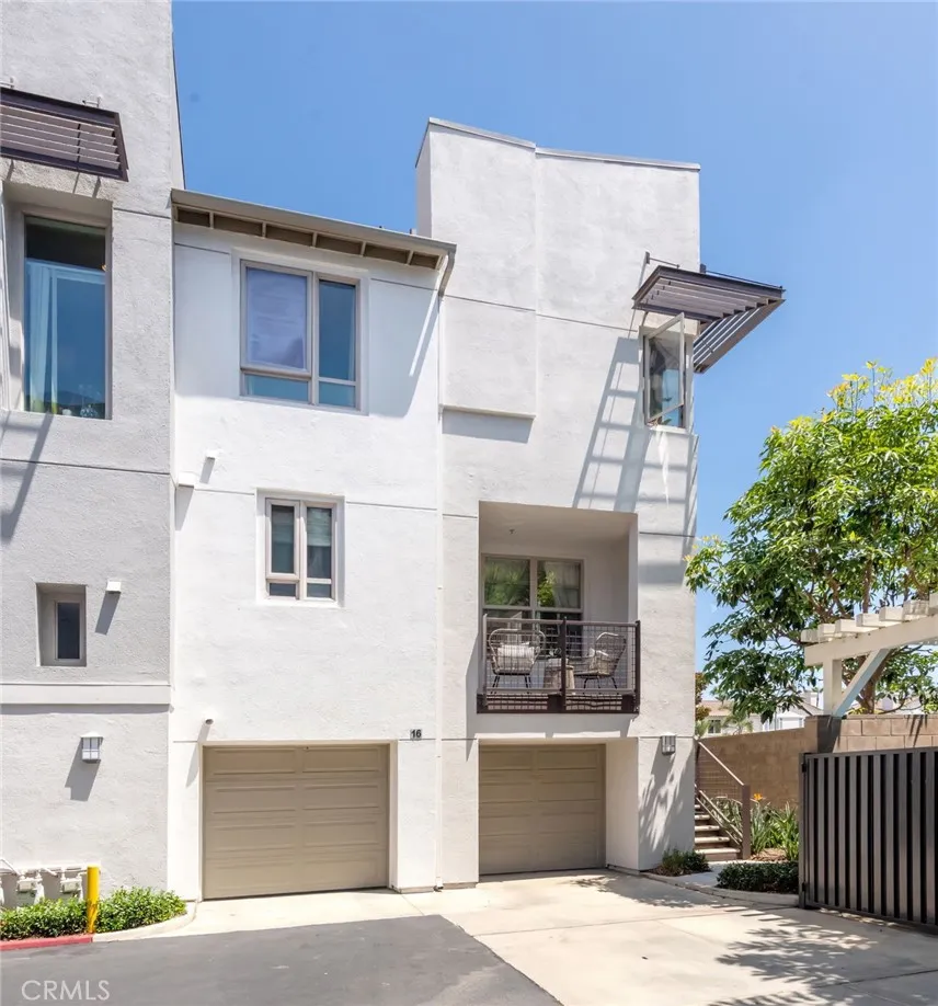 5410 W 149th Place #16 Hawthorne, CA 90250